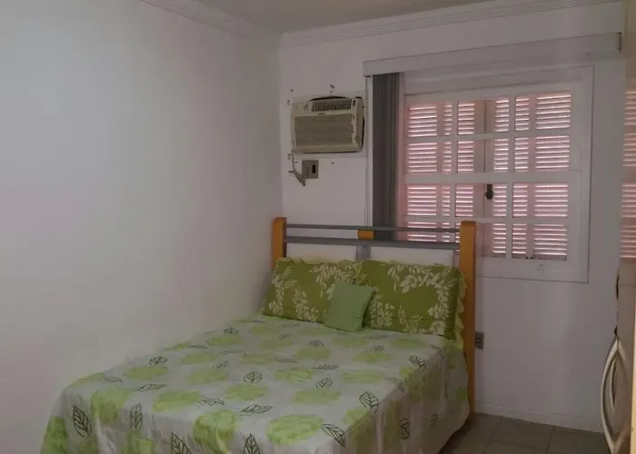 Apartamento Na Praia Em Condominio