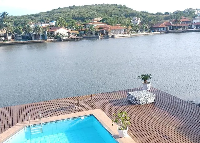 Apartamento Na Praia Em Condominio